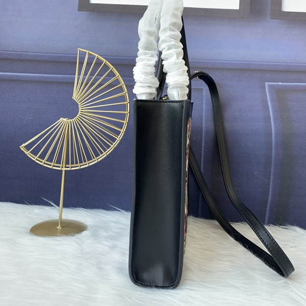 スーパーコピーブランドバッグ内部構造